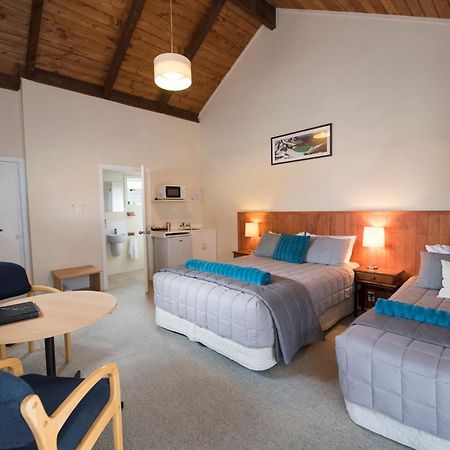 Adventure Lodge And Motels And Tongariro Crossing Track Transport National Park Eksteriør billede