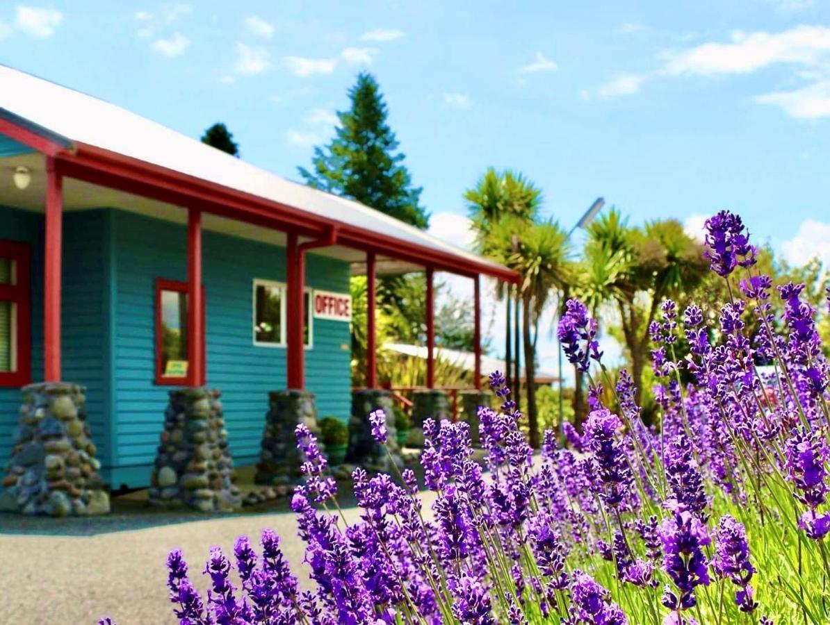 Adventure Lodge And Motels And Tongariro Crossing Track Transport National Park Eksteriør billede
