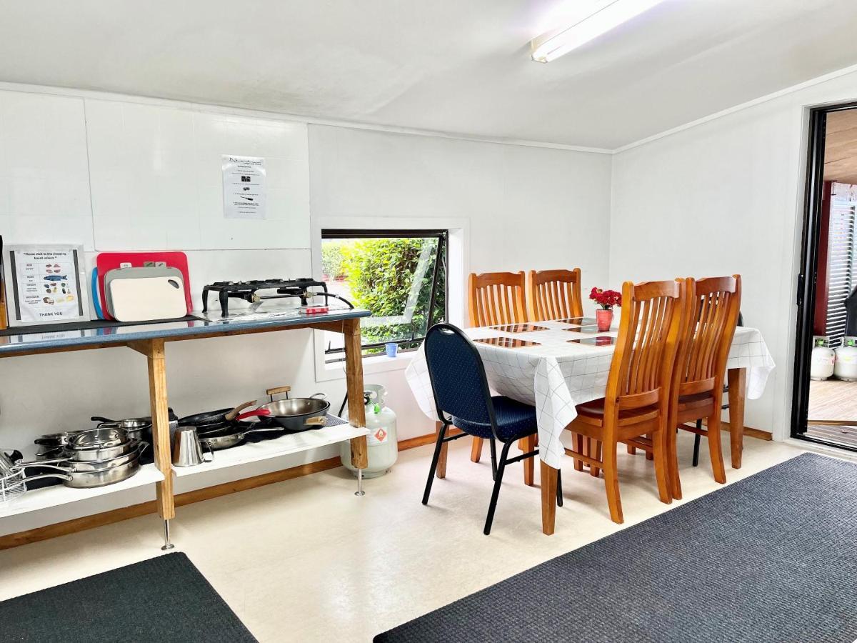 Adventure Lodge And Motels And Tongariro Crossing Track Transport National Park Eksteriør billede