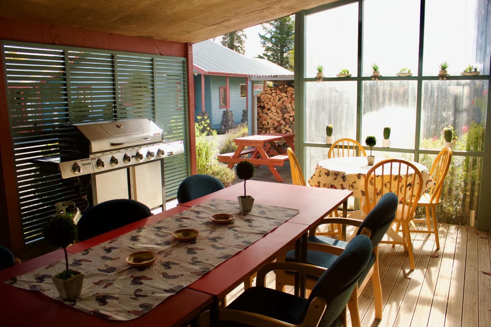 Adventure Lodge And Motels And Tongariro Crossing Track Transport National Park Eksteriør billede