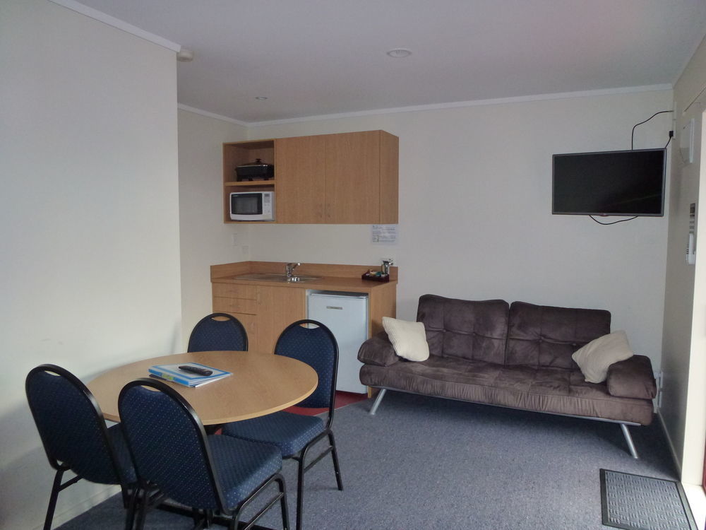 Adventure Lodge And Motels And Tongariro Crossing Track Transport National Park Eksteriør billede