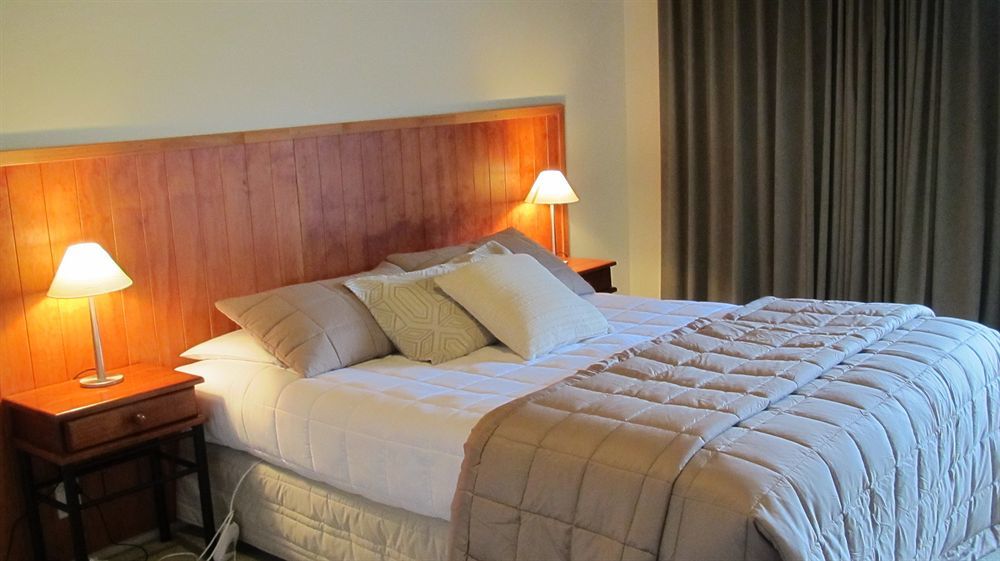 Adventure Lodge And Motels And Tongariro Crossing Track Transport National Park Eksteriør billede
